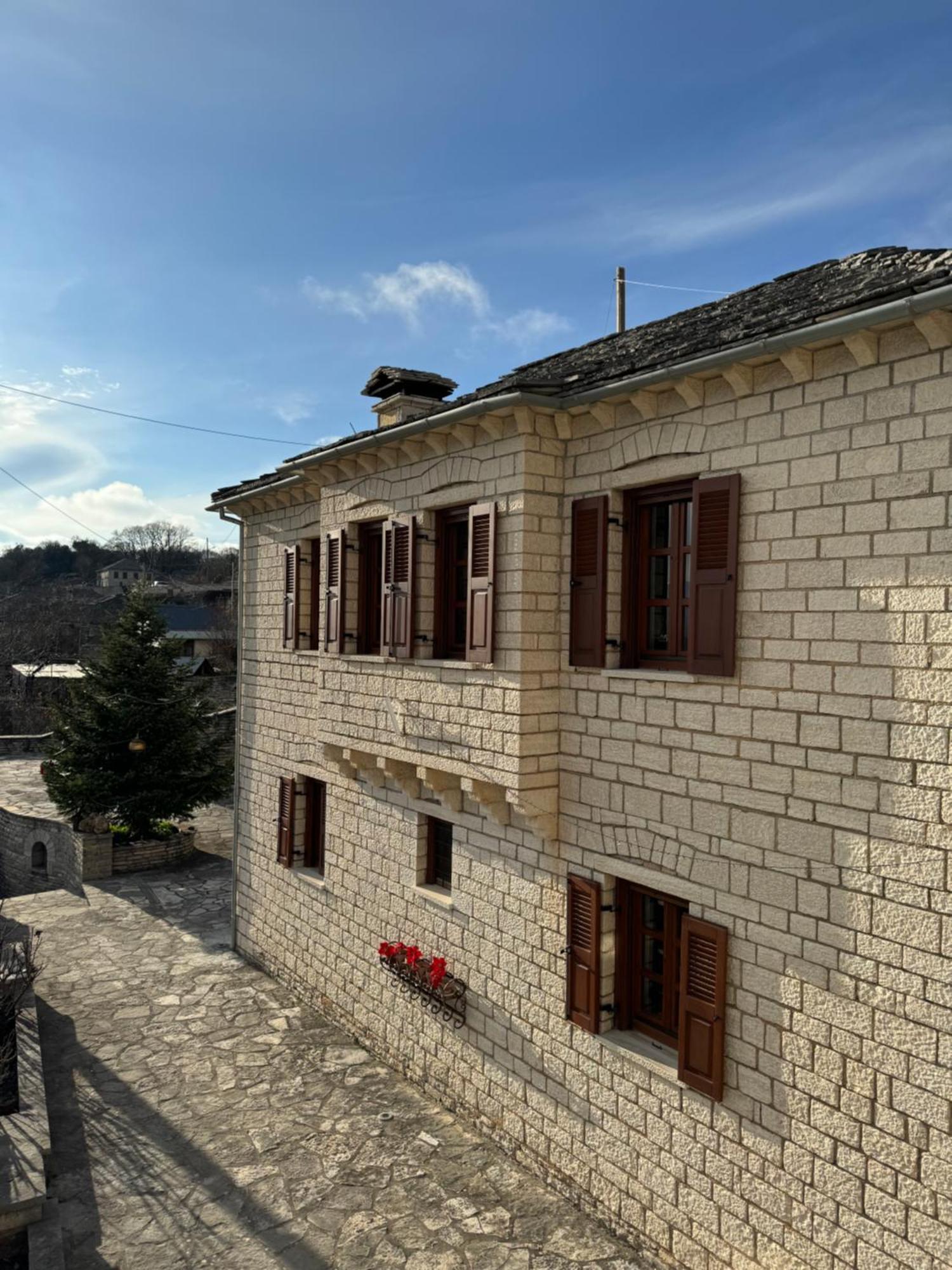 Βίτσα Πετρόκτιστο Αρχοντικό "Ιόλη" Με Θέα Ζαγόρι Villa Exterior photo